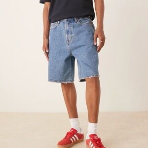 Abercrombie & Fitch Authentic Rigid Denim Baggy Shorts in Medium Wash